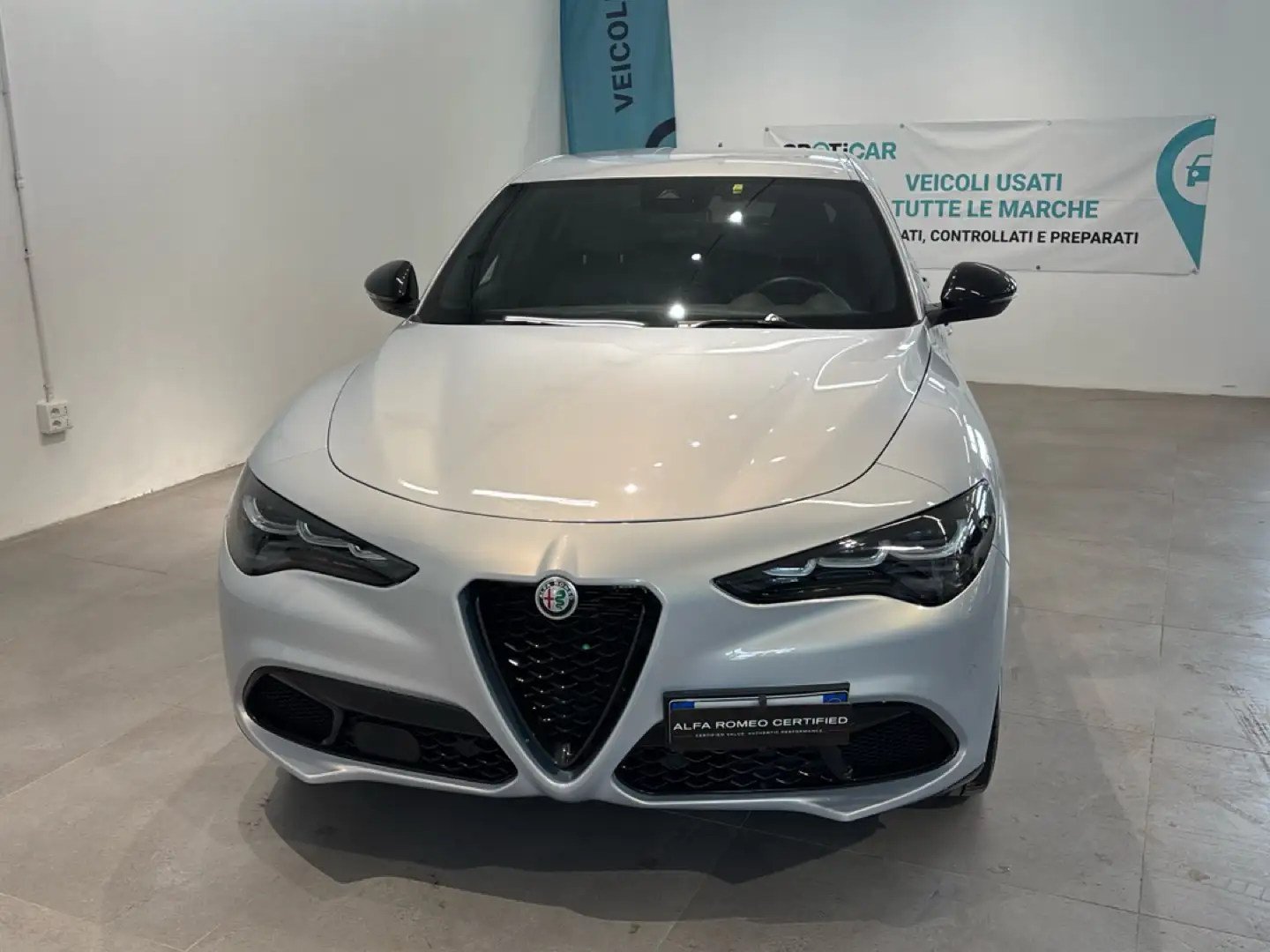 Alfa Romeo Stelvio Stelvio 2.2 Turbodiesel 210 CV AT8 Q4 Veloce Grijs - 2