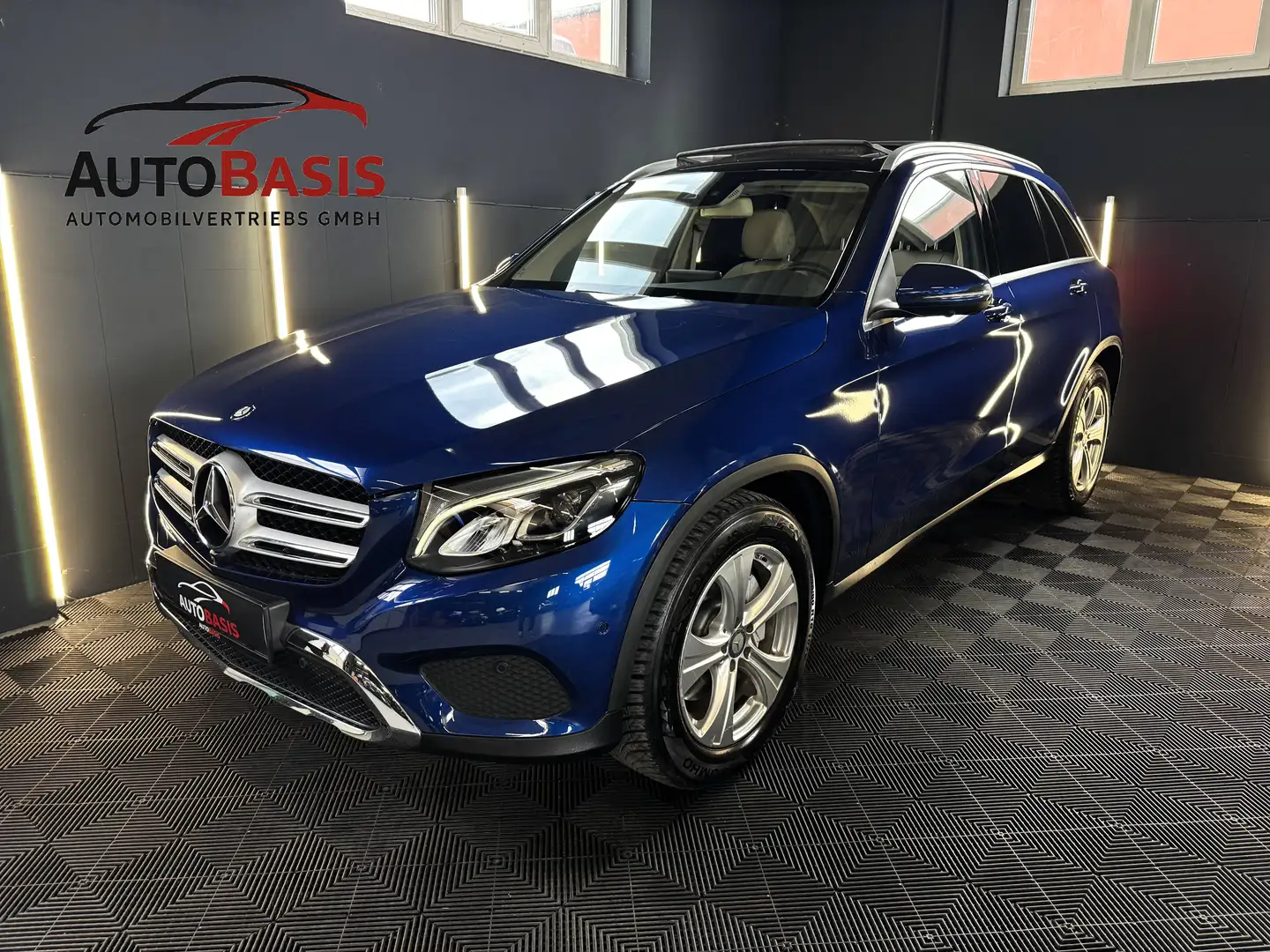 Mercedes-Benz GLC 220 GLC 220 d 4Matic 1.Besitz/Pano/Led/360°Kamera/Leder/Sitzbelüftung Blau - 1