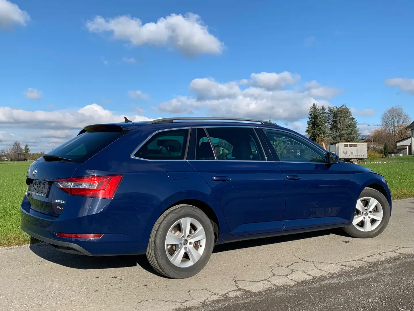 Skoda Superb ALLRAD 2,0 TDI 4x4 Blau - 1