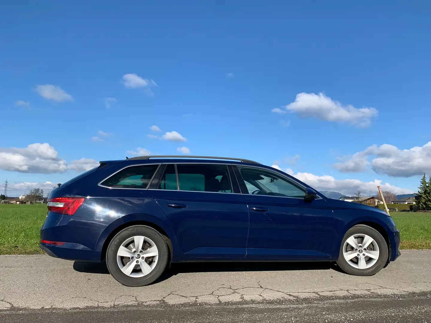 Skoda Superb ALLRAD 2,0 TDI 4x4 Blau - 1