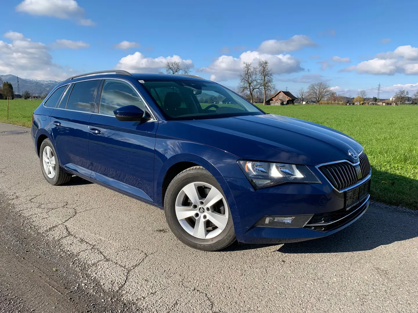 Skoda Superb ALLRAD 2,0 TDI 4x4 Blau - 2