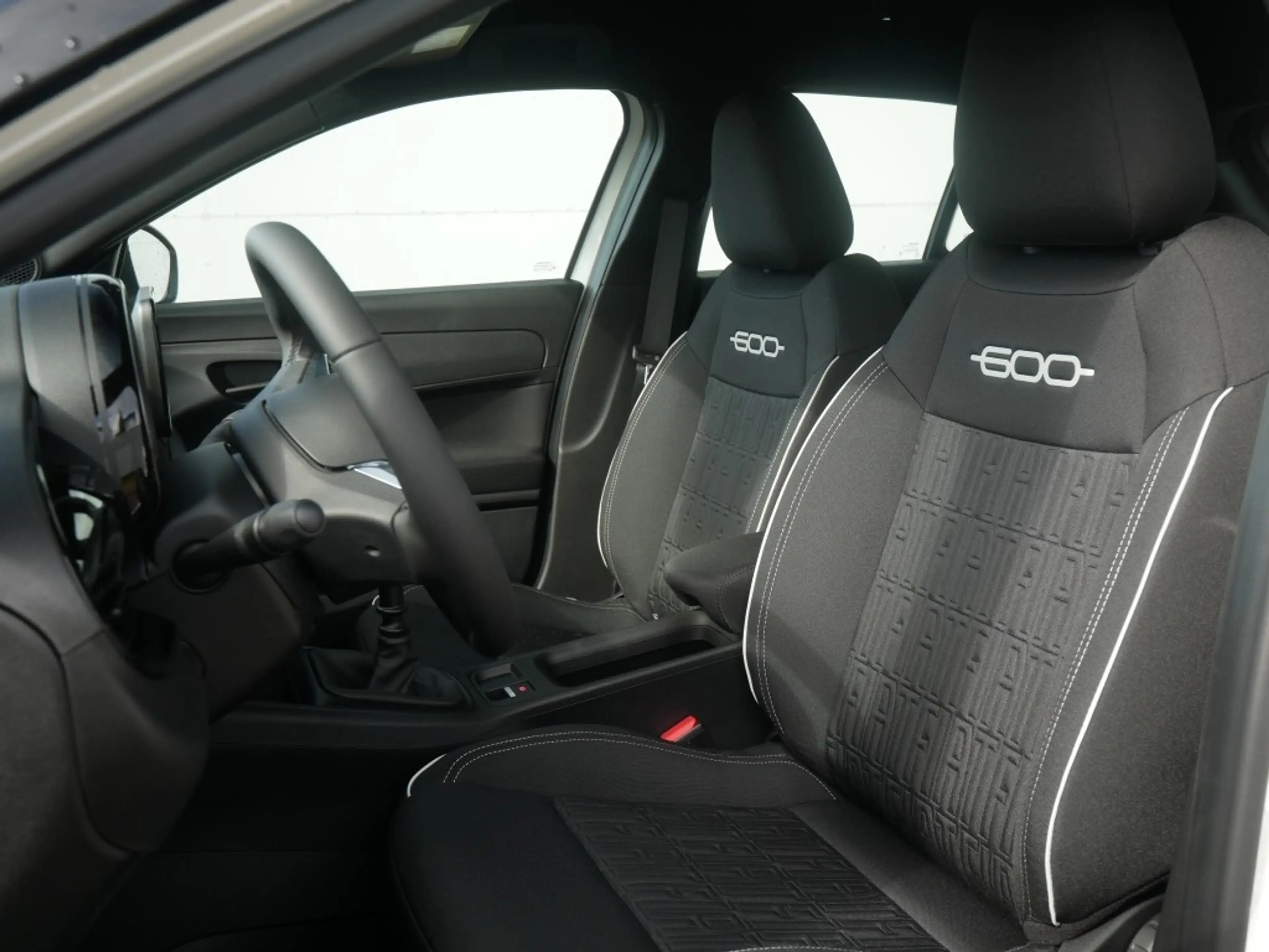 Fiat 600 STREET 1.2 TURBO 100 PS MT6 APPLE CARPLAY SHZ — photo 12