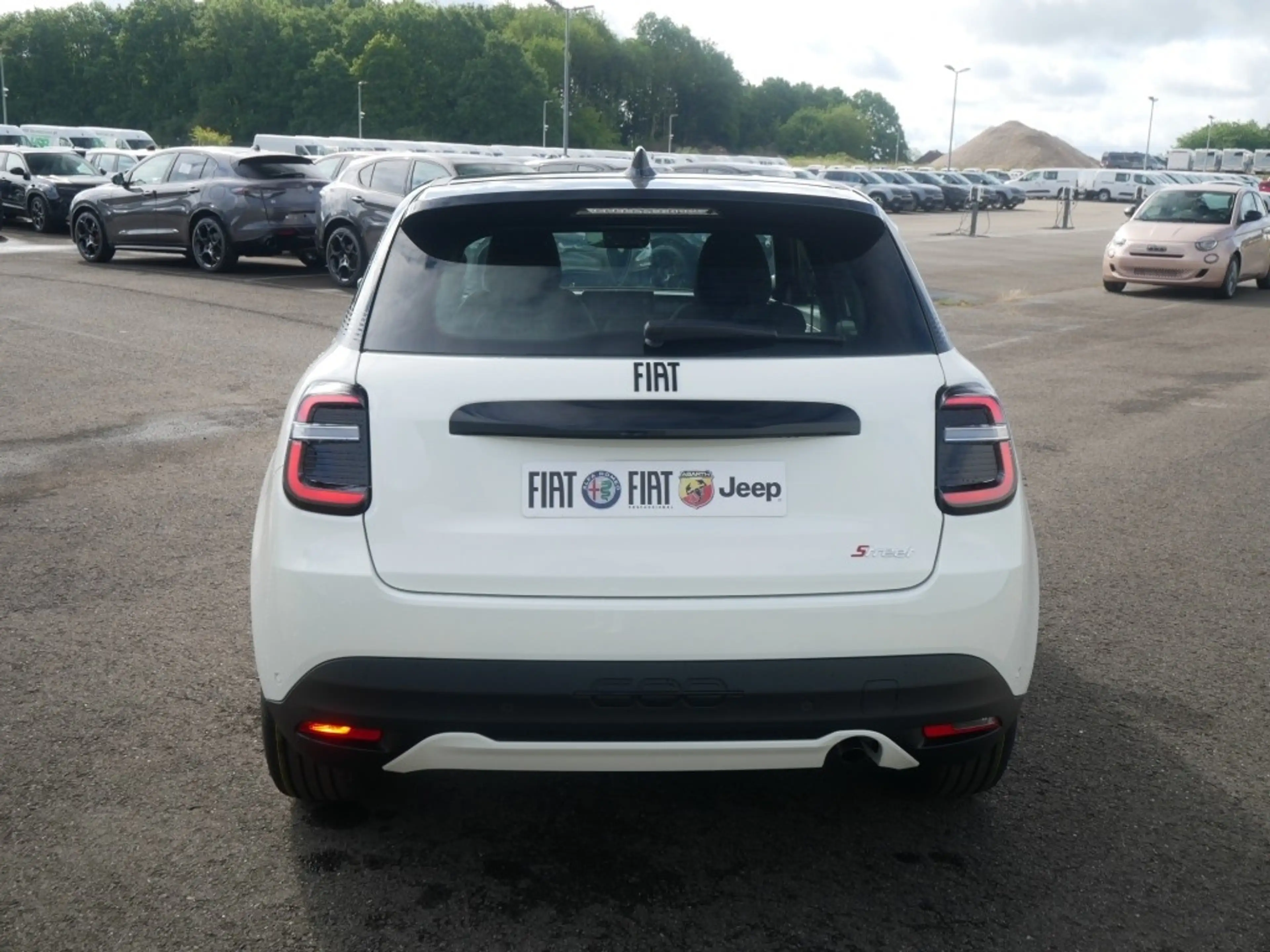 Fiat 600 STREET 1.2 TURBO 100 PS MT6 APPLE CARPLAY SHZ — photo 4