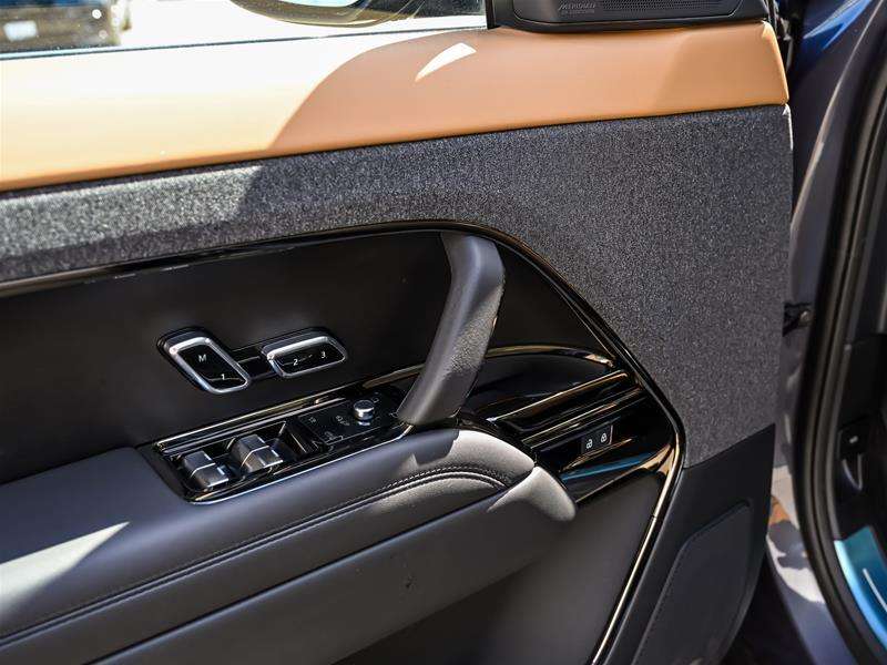 2026 Land Rover Range Rover Sport P400 Dynamic SE thumb 15