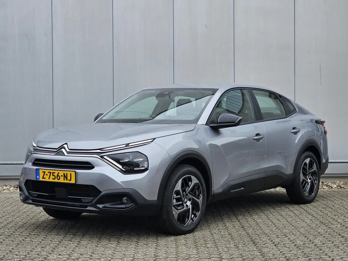 Citroen C4 X 130pk Automaat Feel Pack I Navigatie | Parkeercame Gris - 1