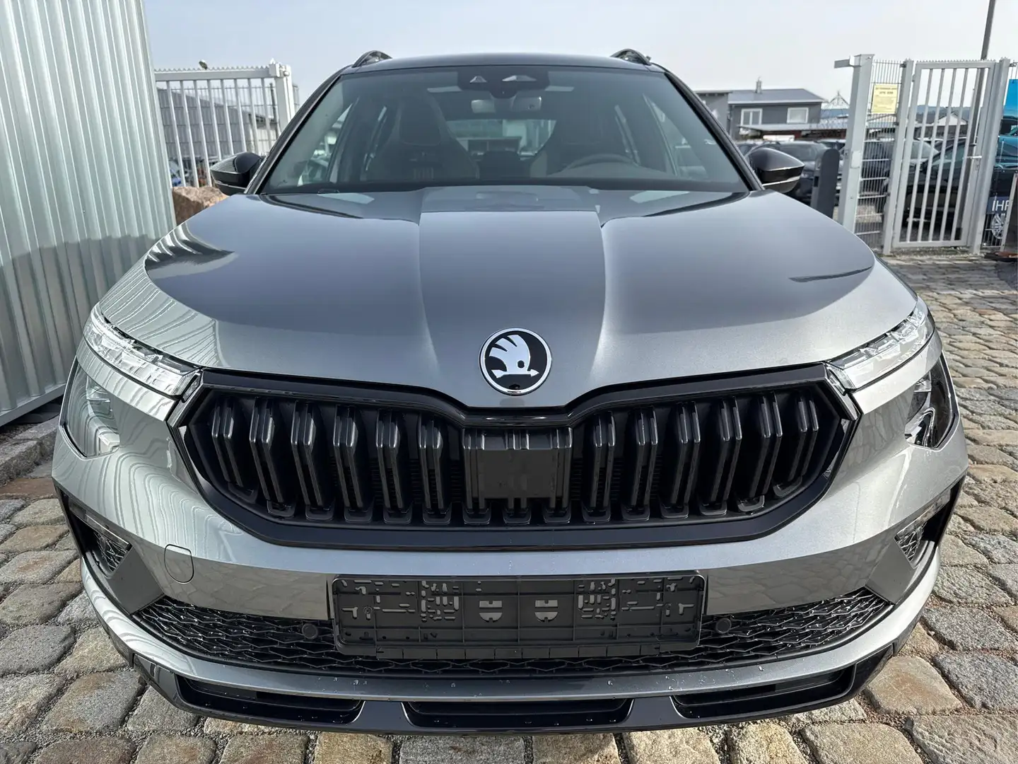 Skoda Kamiq Monte Carlo 1.5 TSI 150 PS DSG Anhängerkupplung... Grau - 2