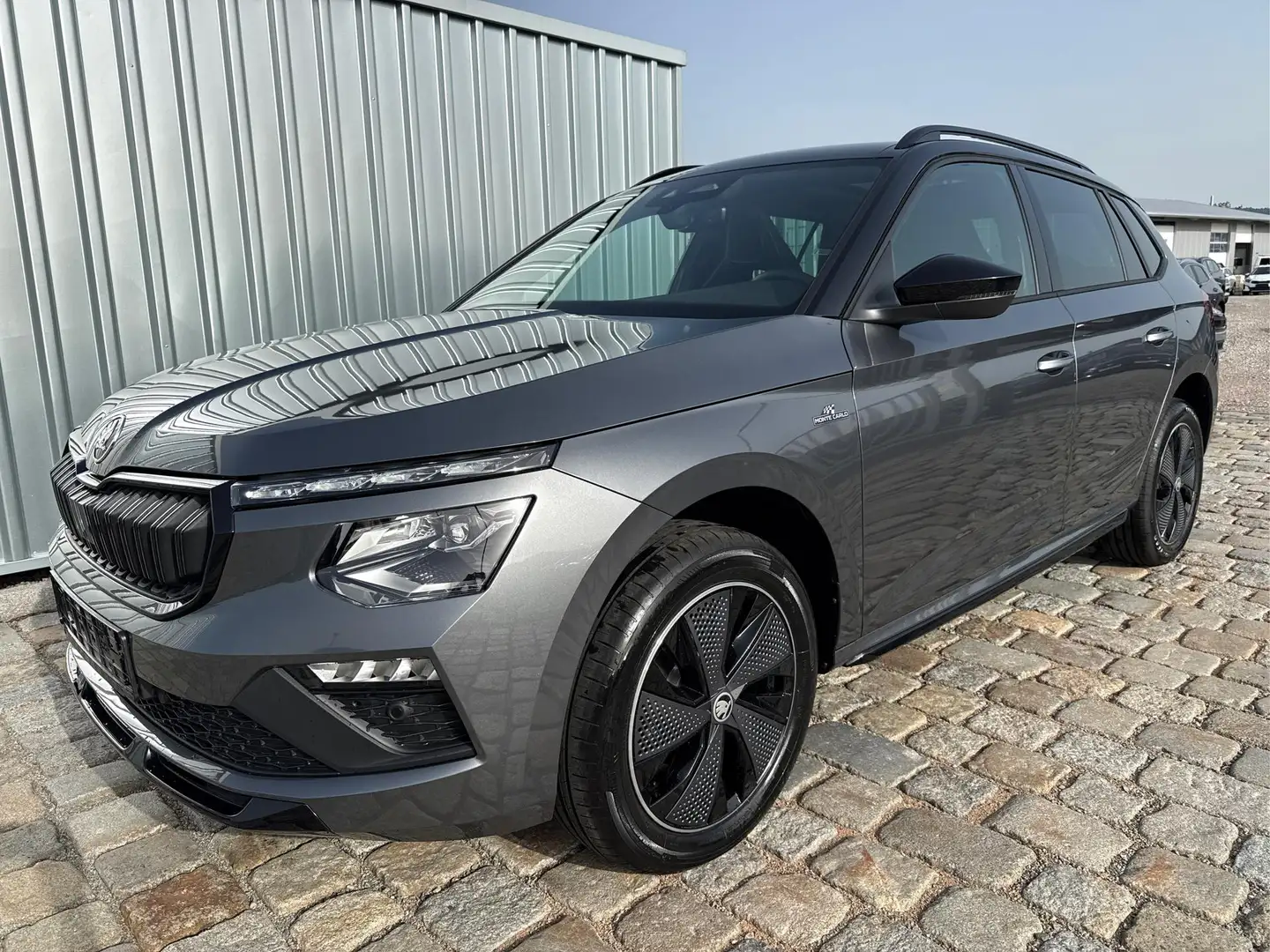 Skoda Kamiq Monte Carlo 1.5 TSI 150 PS DSG Anhängerkupplung... Grau - 1