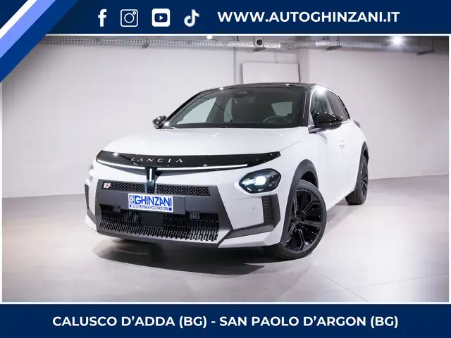 Lancia Ypsilon Hybrid e-DCT HF Line