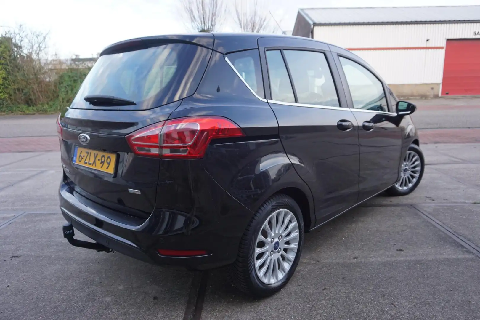 Ford B-Max 1.0 EcoBoost Titanium Schwarz - 2