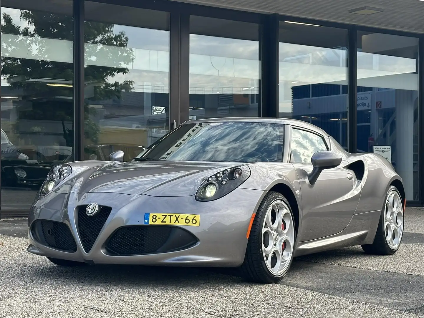 Alfa Romeo 4C 1.750TBI 240pk TCT Grau - 2