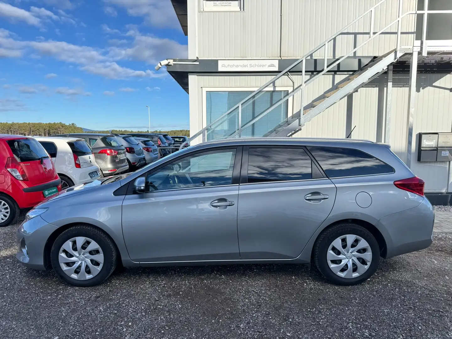 Toyota Auris TOYOTA AURIS TOURING SPORTS 1.4 D Silber - 2