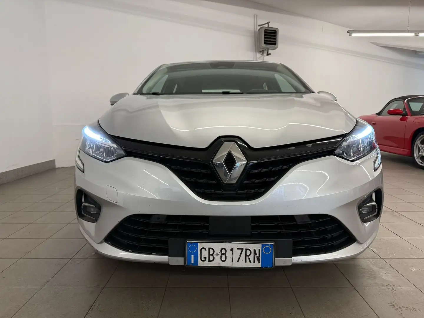 Renault Clio Blue dCi 8V 85 CV 5 porte Business Grijs - 2