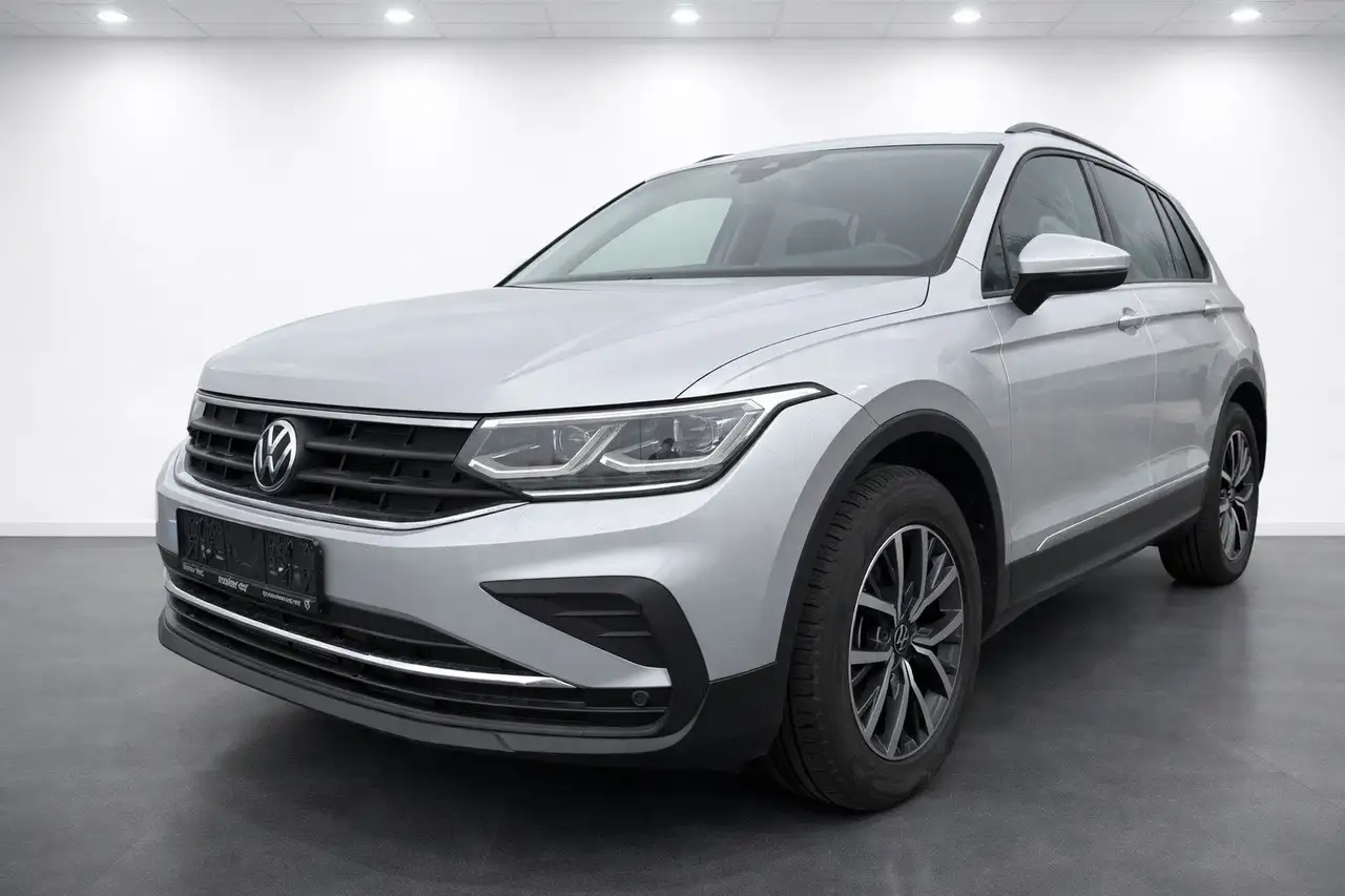 Volkswagen Tiguan Life — миниатюра 1