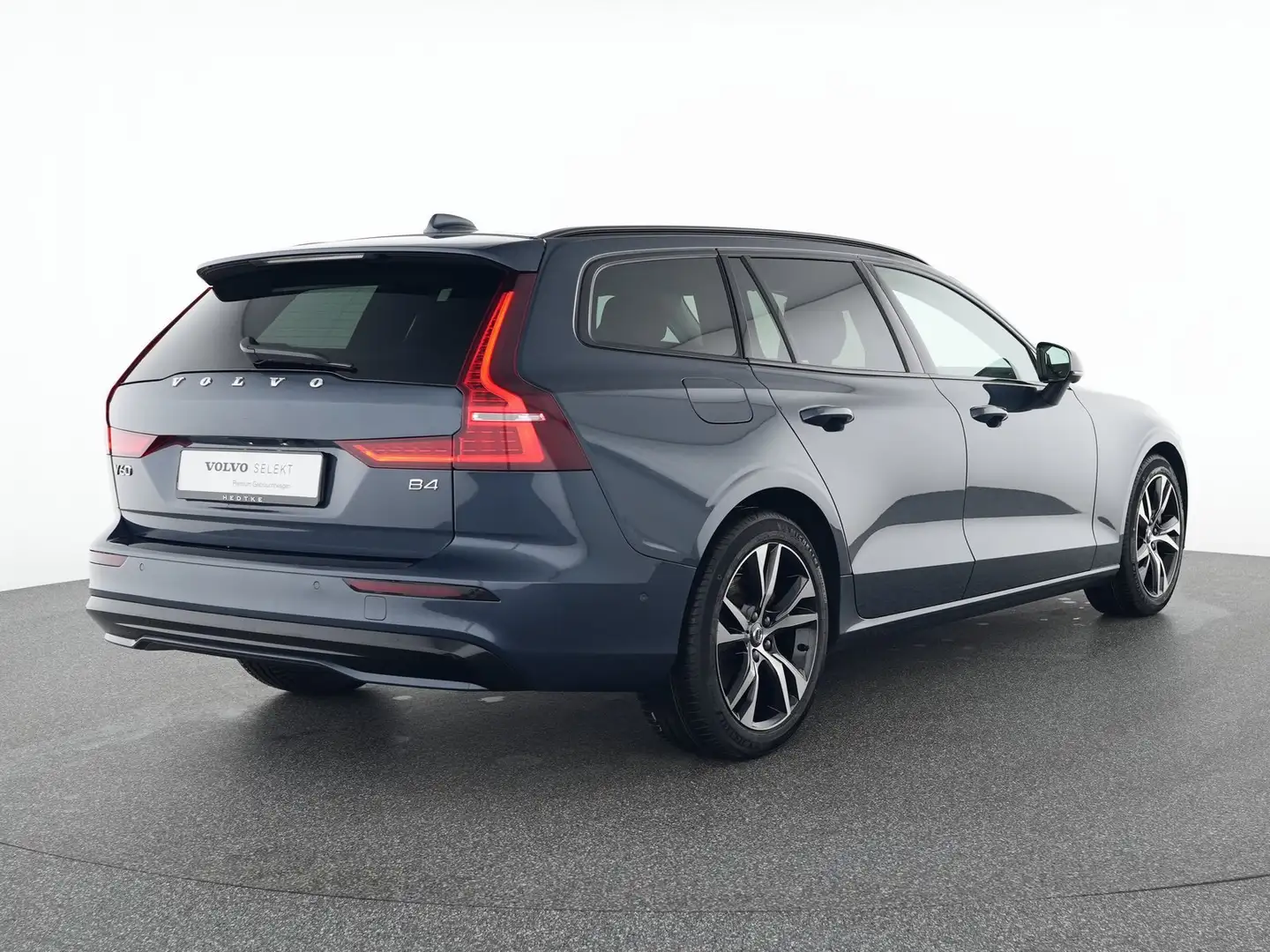 Volvo V60 B4 Benzin Plus Dark 18"+VOLL-LED+H&K+ACC+360 Blau - 2