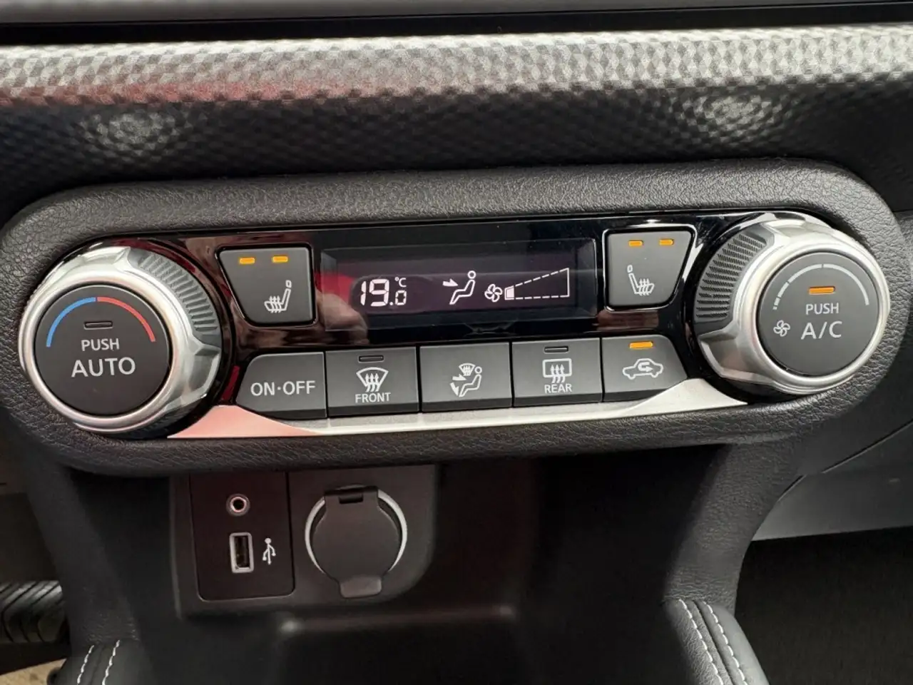 Nissan Kicks photo Nissan Kicks