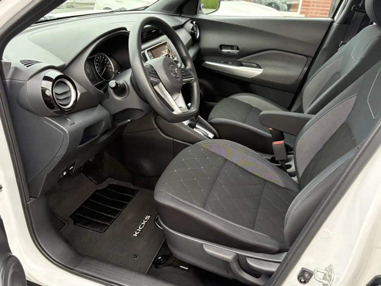 Nissan Kicks photo Nissan Kicks