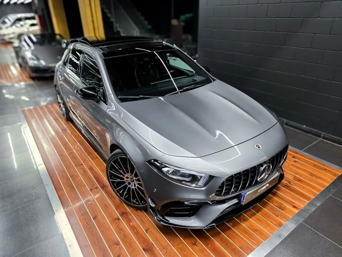 Mercedes-Benz A 45 AMG S 4Matic+ 8G-DCT Gris - 2