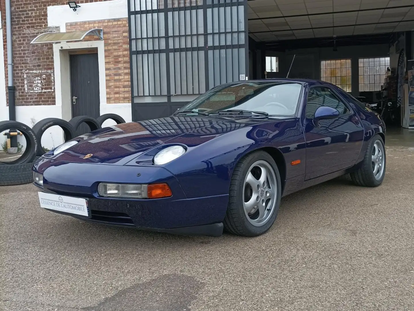 Porsche 928 GTS Azul - 1