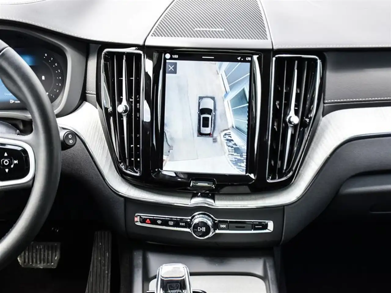 Volvo XC60 снимка Volvo XC60