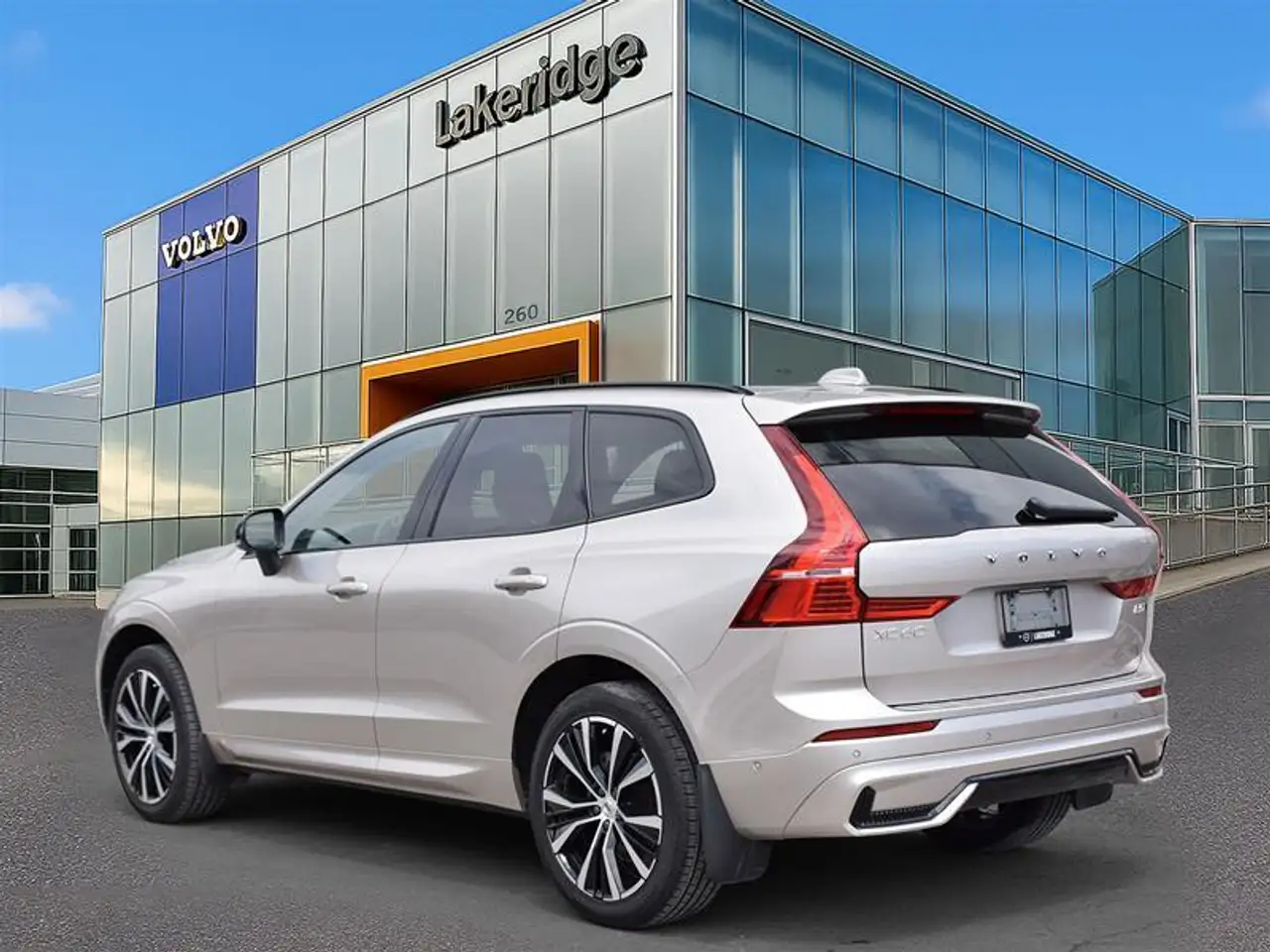 Volvo XC60 снимка Volvo XC60
