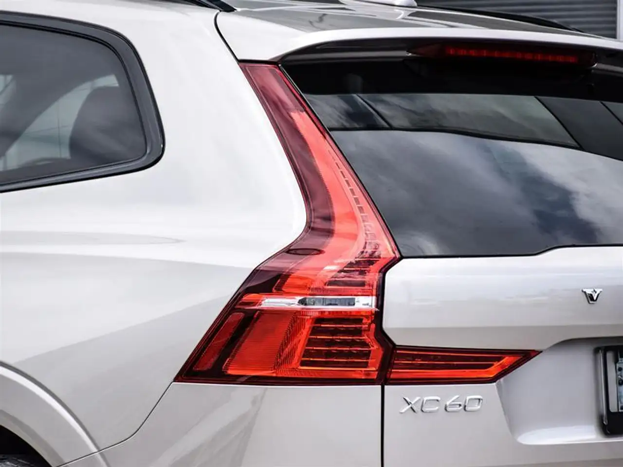 Volvo XC60 снимка Volvo XC60