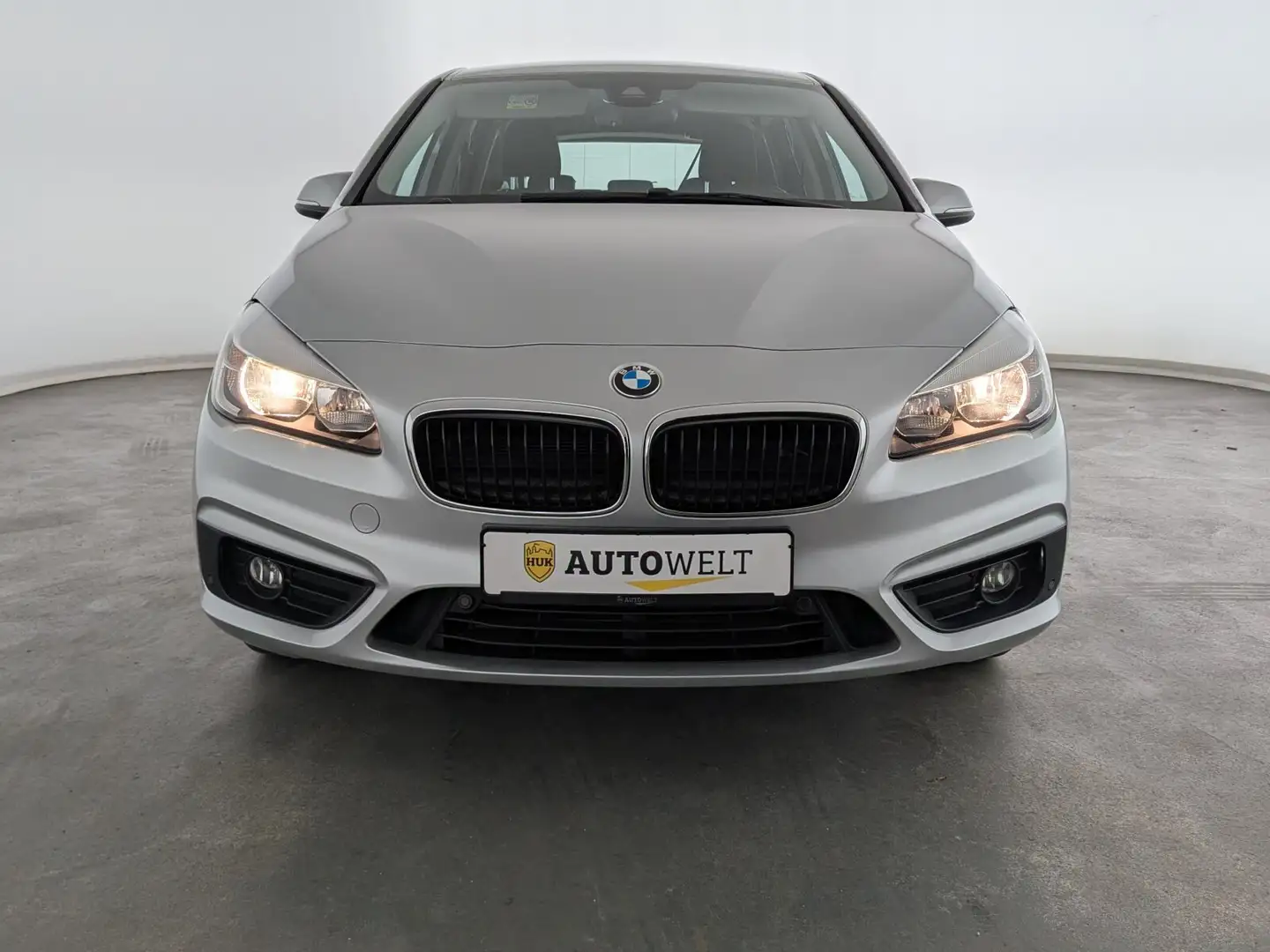 BMW 220i AT Advantage NAVI+PDC+SHZ+ALLWETTER+TEMP+ BC Argent - 2