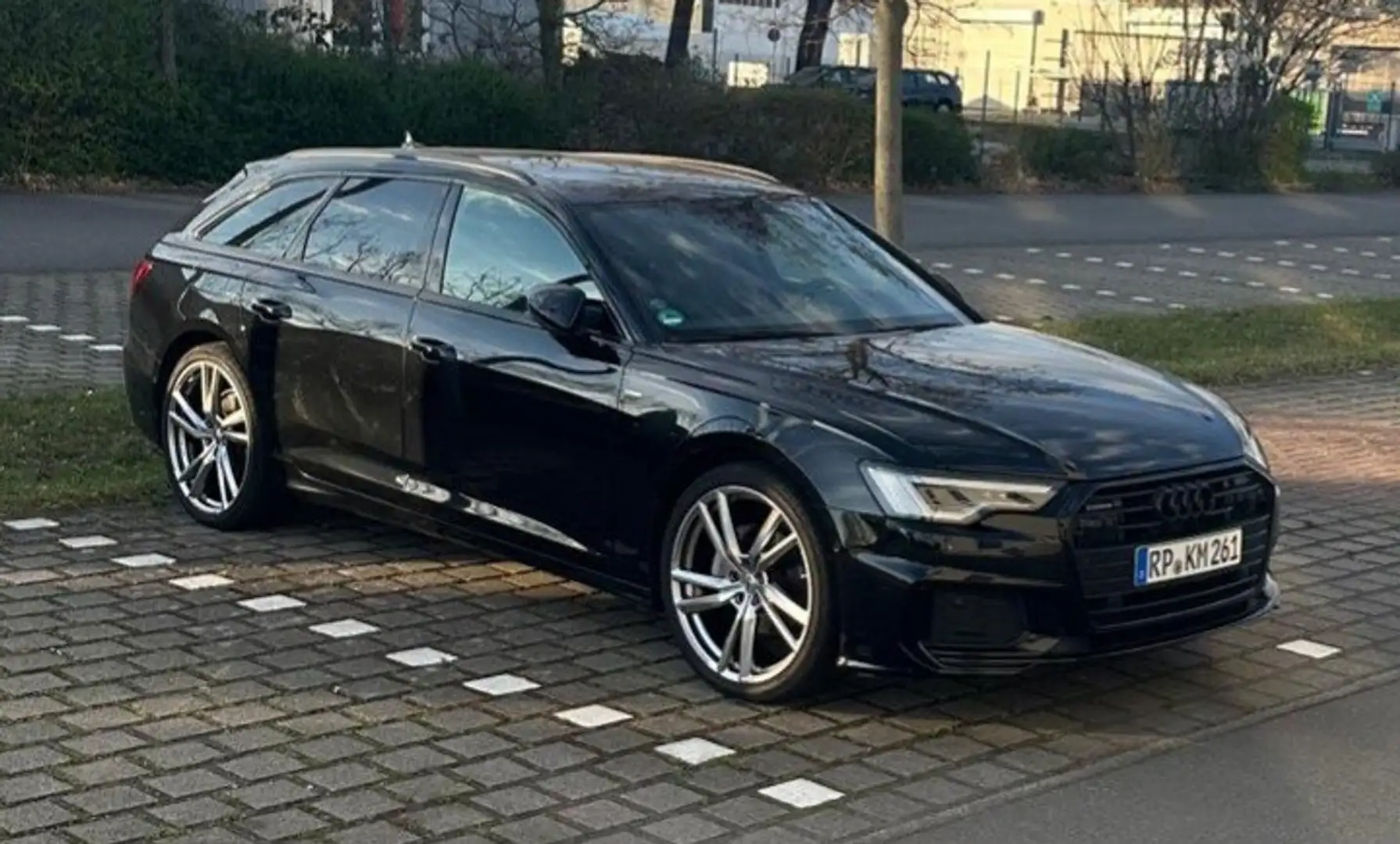 Audi A6 Avant 40 TDI quattro S tronic Schwarz - 1