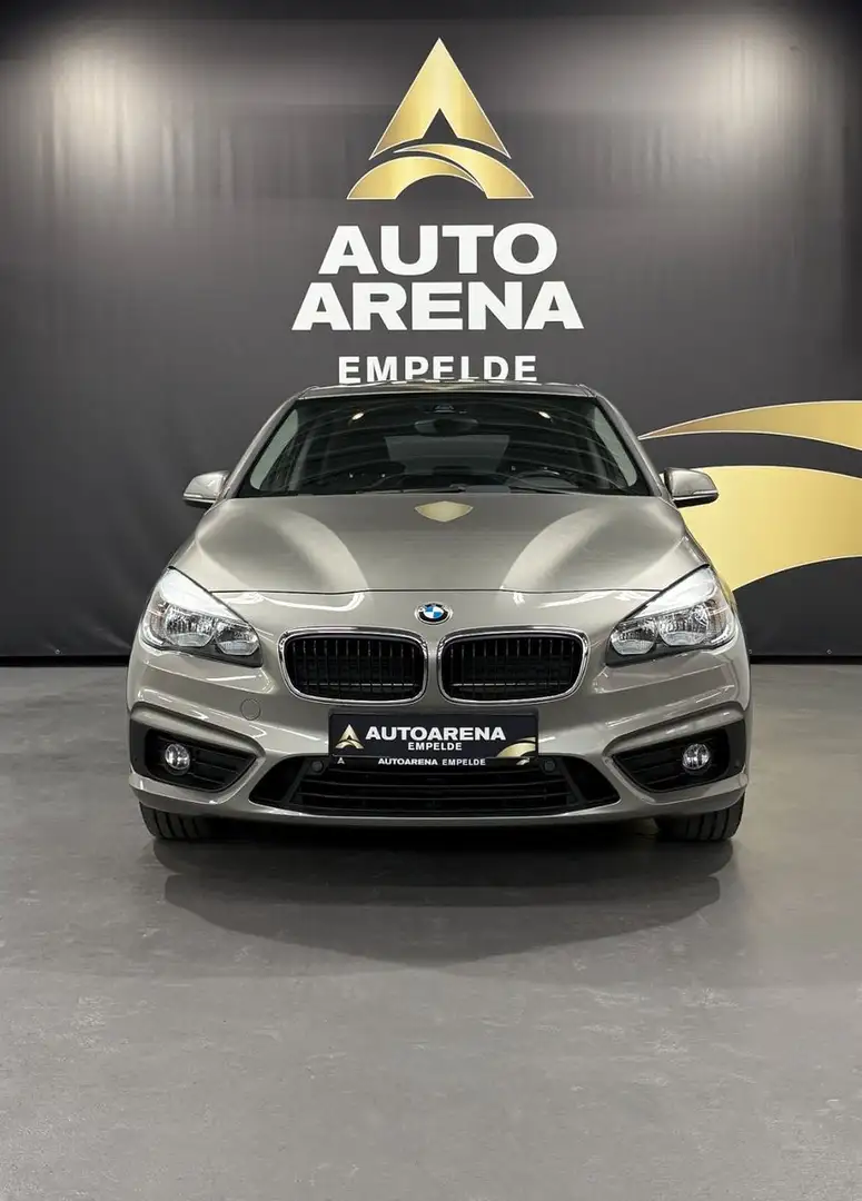 BMW 220 d Active Tourer xDrive Aut.*AHK*PDC*Pano Silber - 2