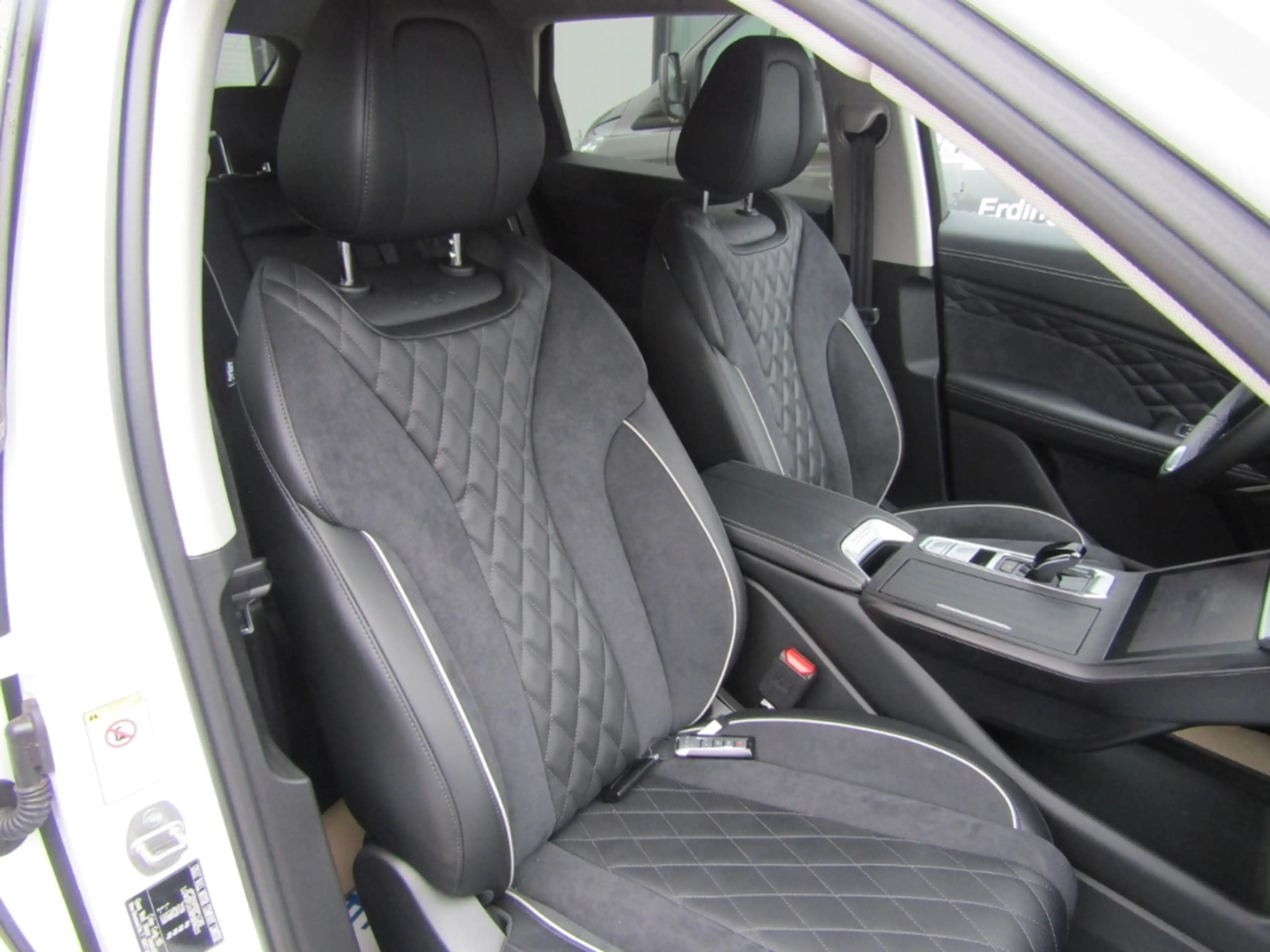 GWM WEY 03 Luxury 4WD 2.0 PHEV PANORAMA WINTERPAKET LED NAVI — photo 5