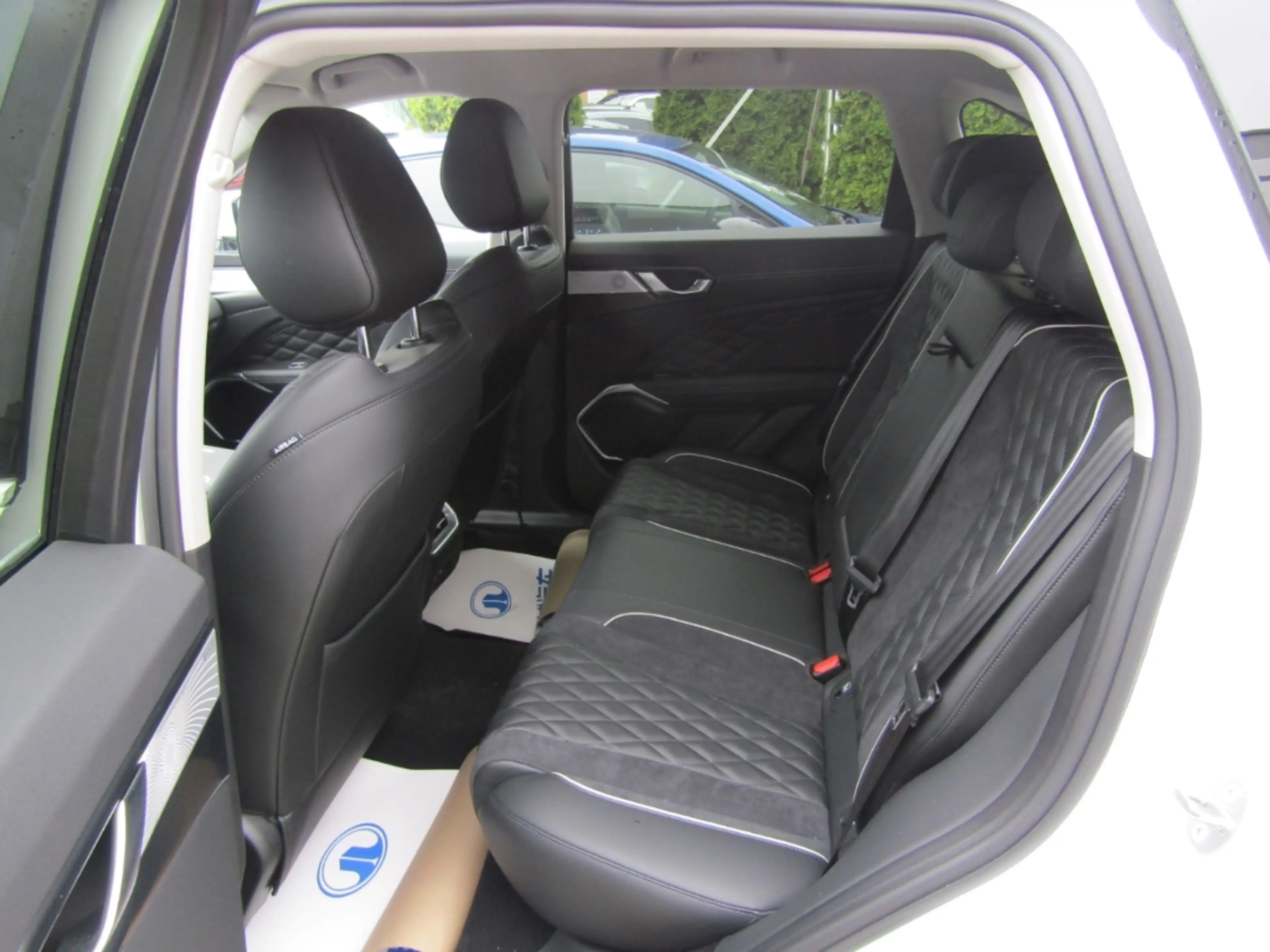 GWM WEY 03 Luxury 4WD 2.0 PHEV PANORAMA WINTERPAKET LED NAVI — photo 6