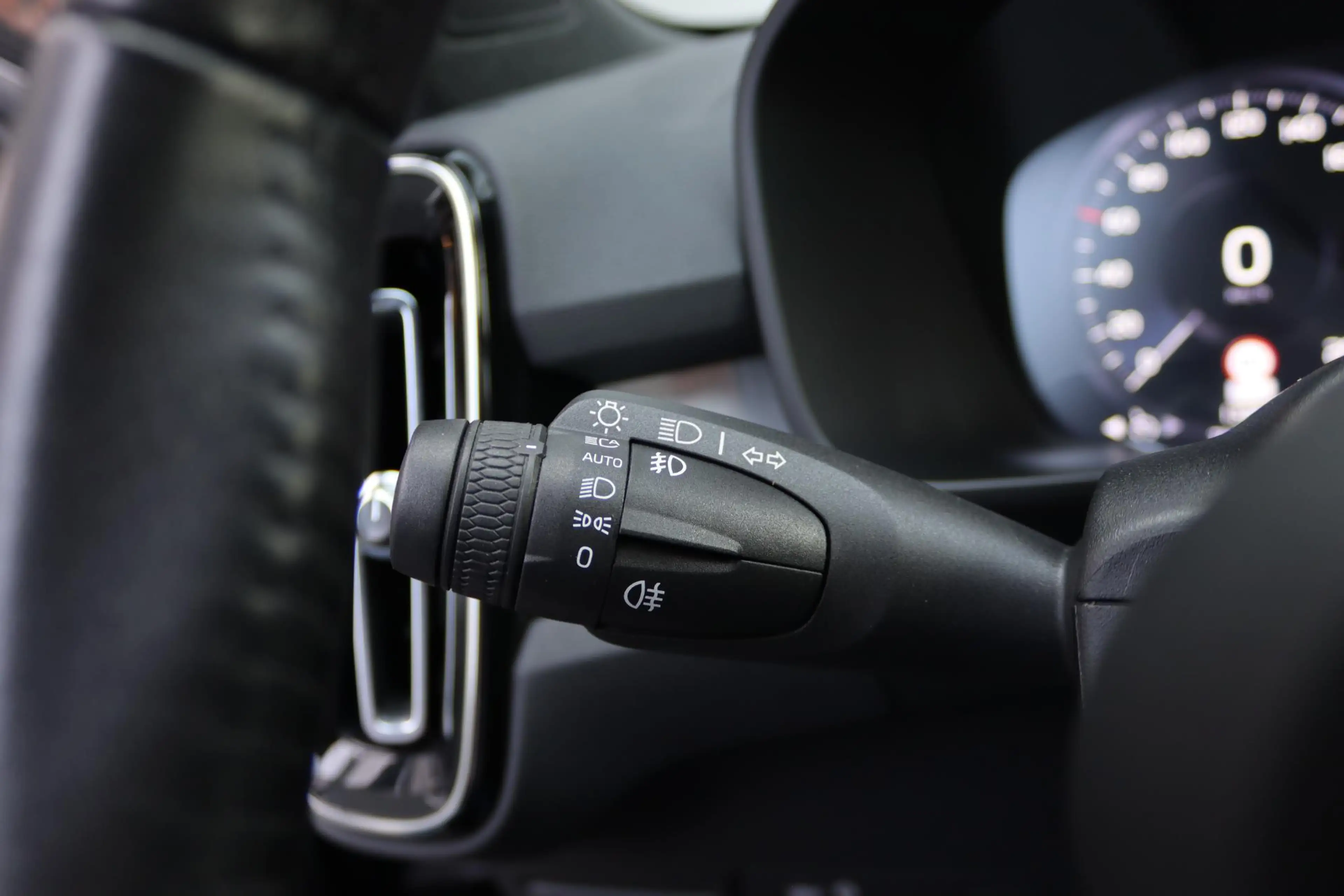 Volvo XC40 2.0 B4 Momentum Business Camera, Stoel/Stuurverwar — photo 42