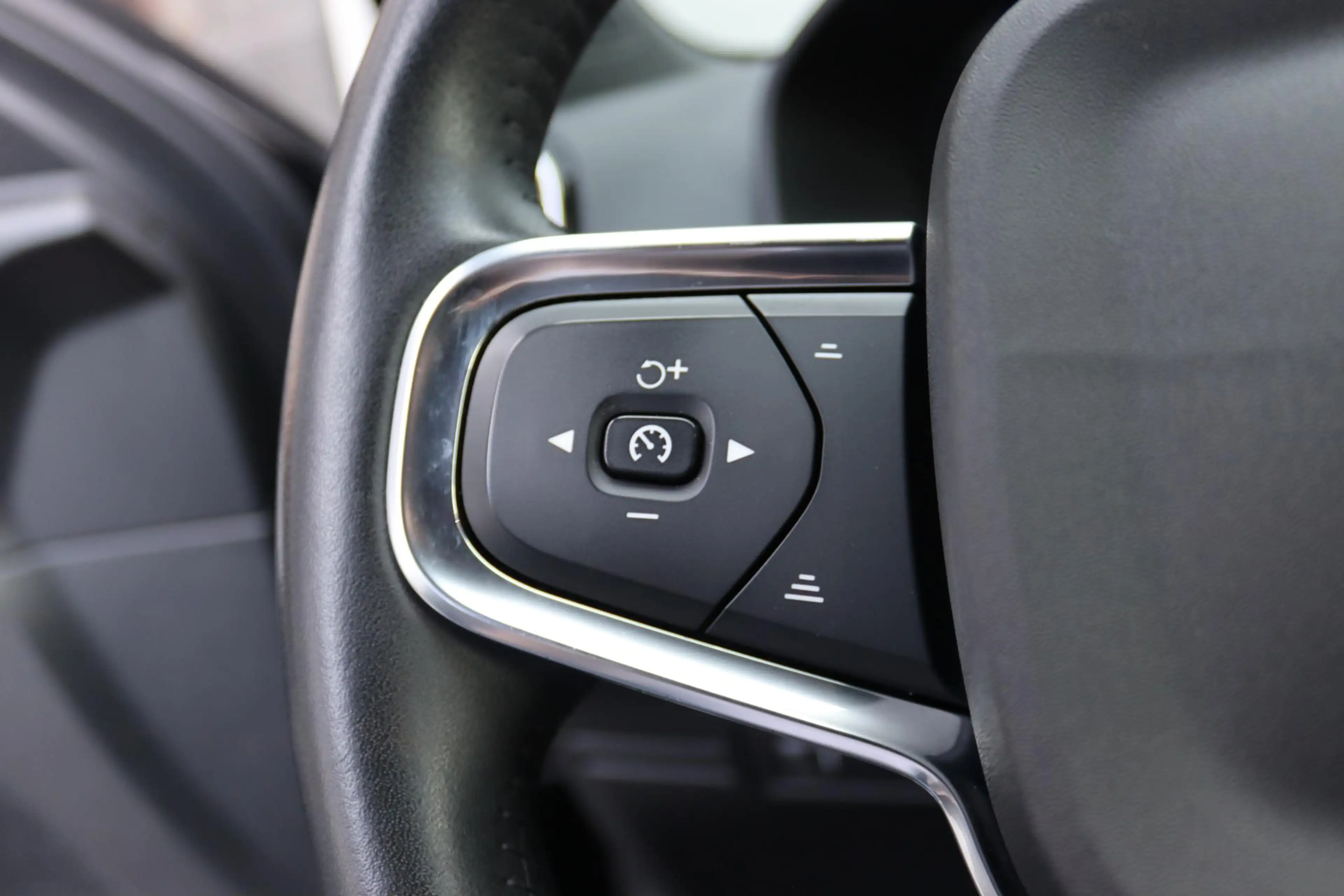 Volvo XC40 2.0 B4 Momentum Business Camera, Stoel/Stuurverwar — photo 43