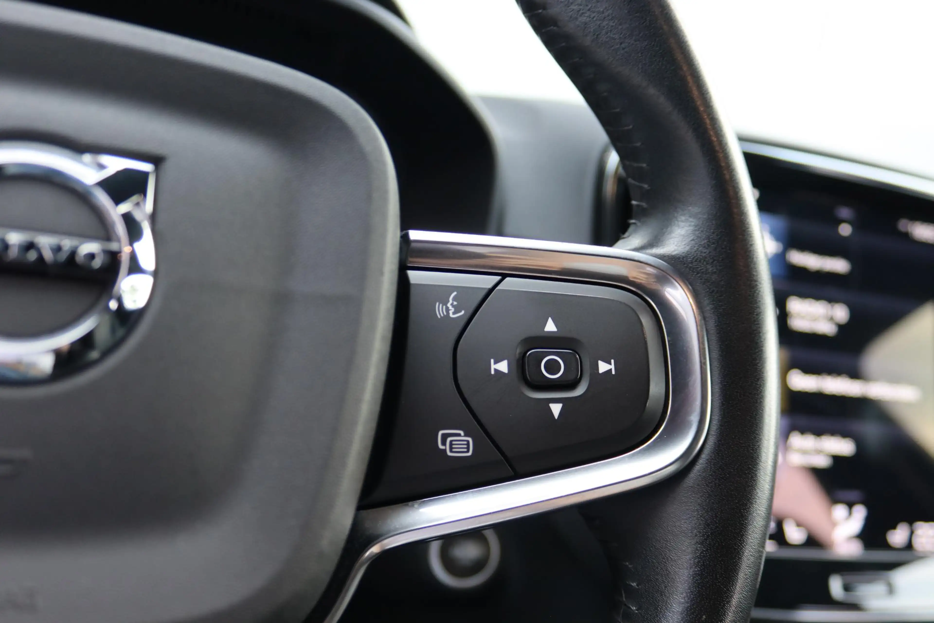 Volvo XC40 2.0 B4 Momentum Business Camera, Stoel/Stuurverwar — photo 44