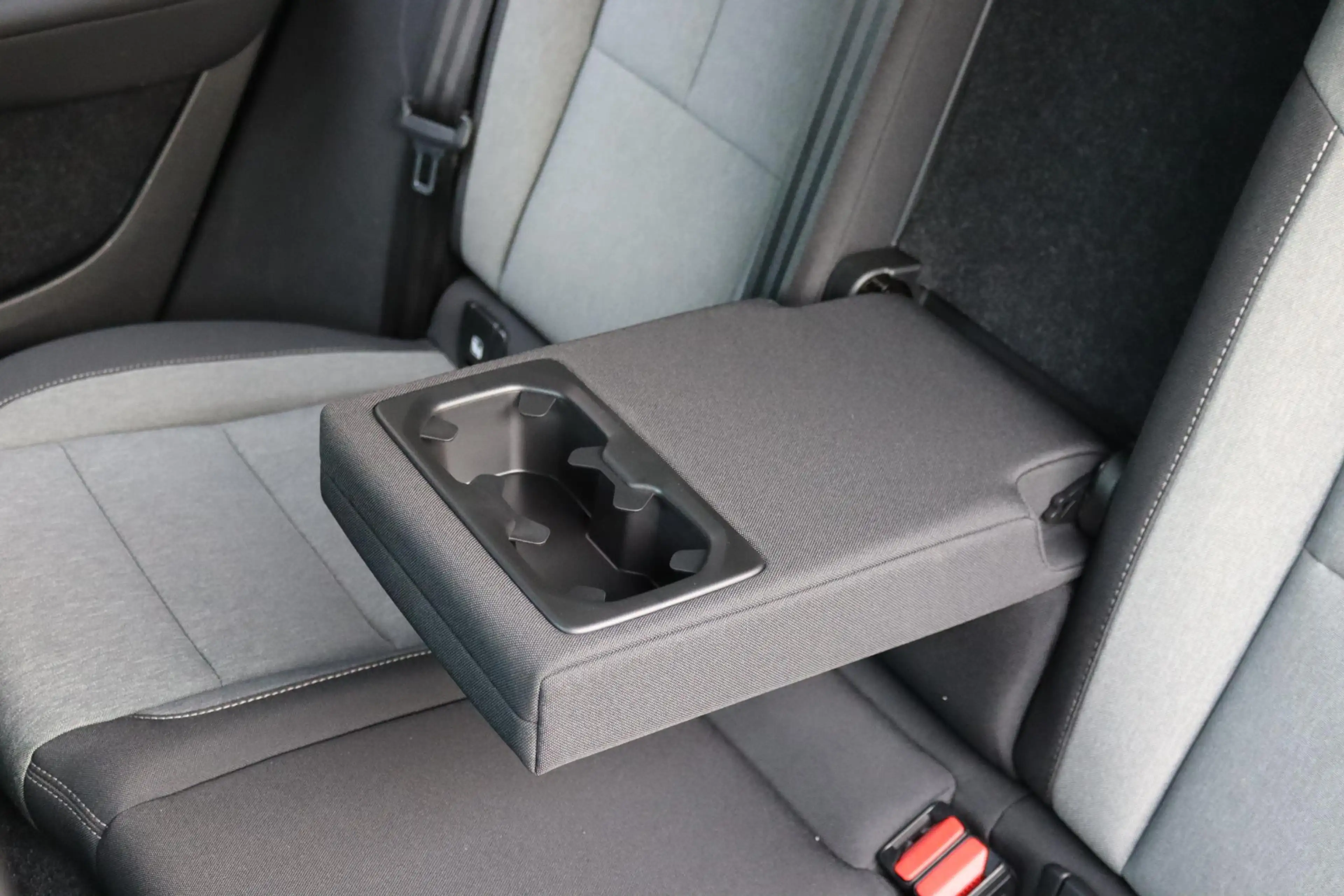 Volvo XC40 2.0 B4 Momentum Business Camera, Stoel/Stuurverwar — photo 39