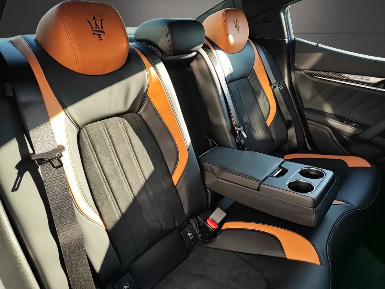 Maserati Ghibli 2024 — фото 10
