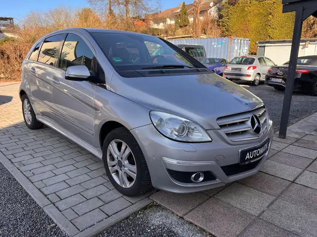 Mercedes-Benz B 200 B Klasse 200 KLIMA NAVI SHZ AHK PDC
