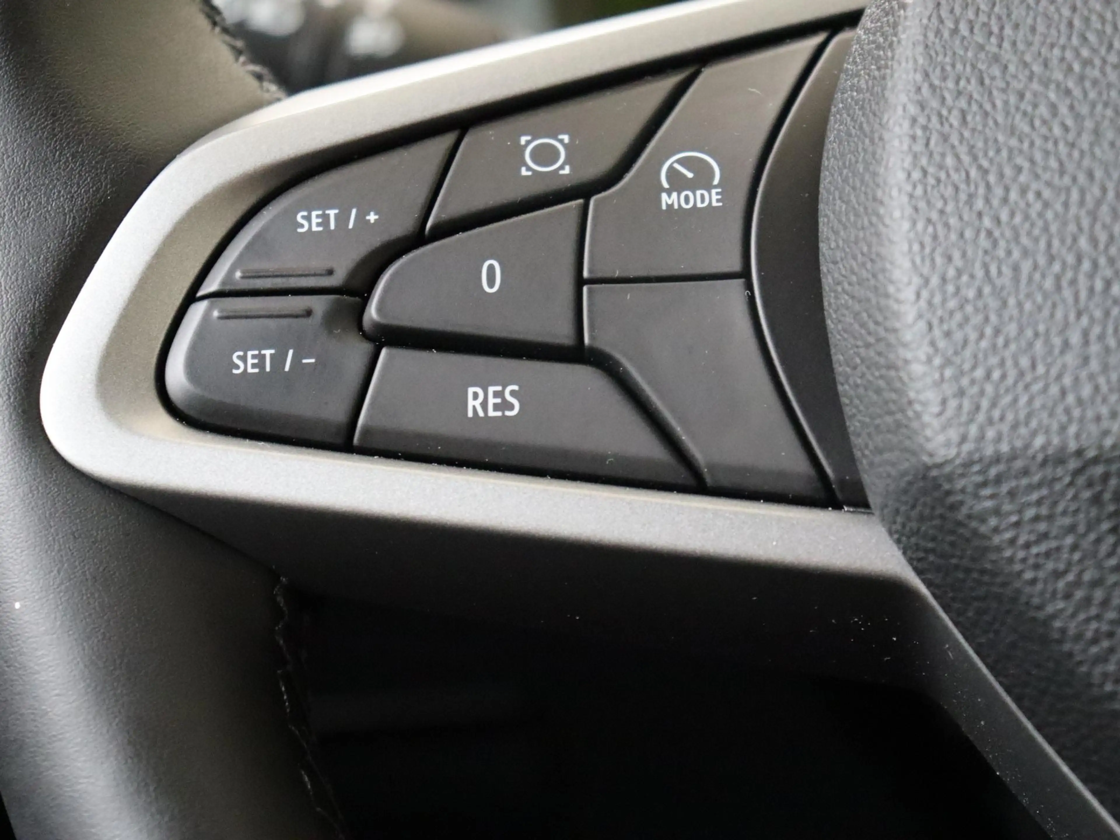 Dacia Duster 1.2 Eco-G 120 extreme | blind spot monitoring | 36 — photo 12