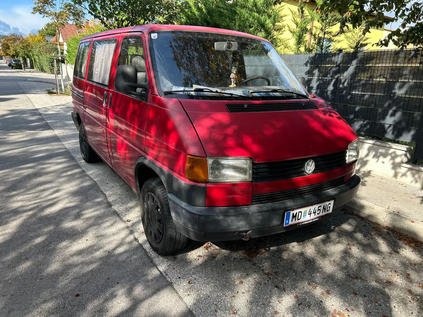 Volkswagen T4 Kombi Kombi 1,9 Ds. Rot - 1