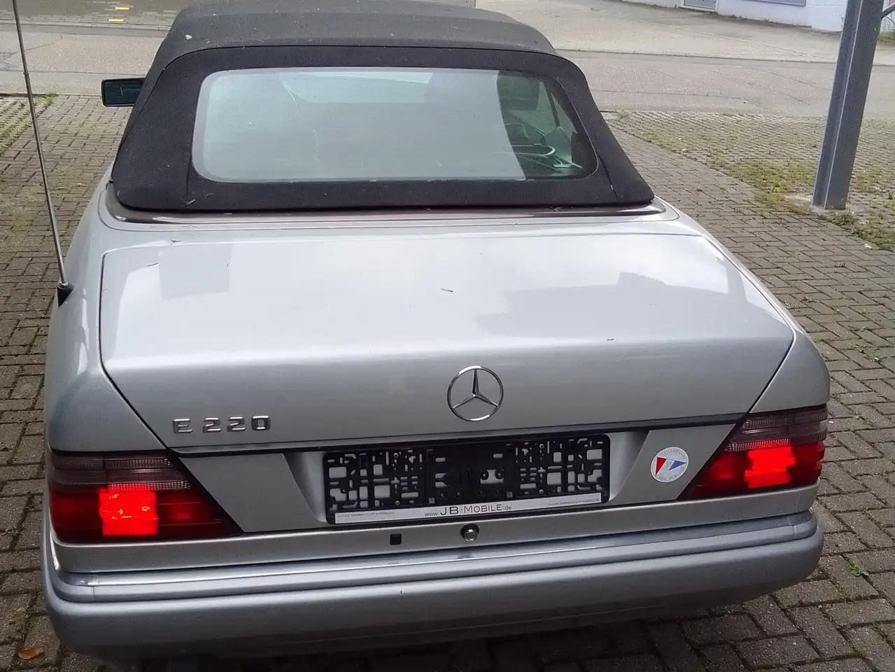 Mercedes-Benz E 220 Cabrio, foto 2