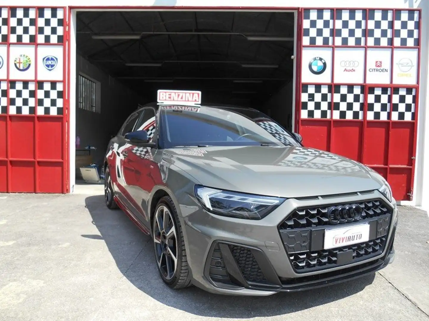 Audi A1 Sportback 40 2.0 tfsi S Line Edition s-tronic Grigio - 1