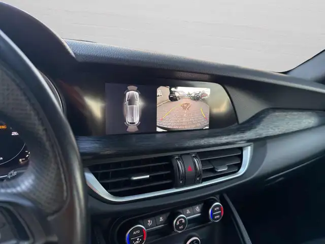 Alfa Romeo Stelvio view 12