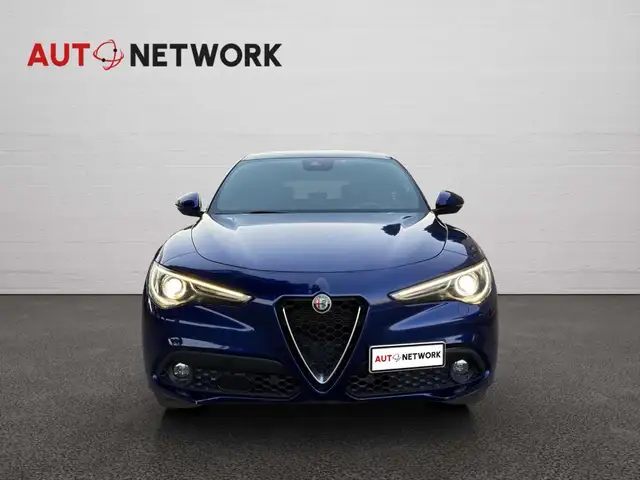 Alfa Romeo Stelvio view 5