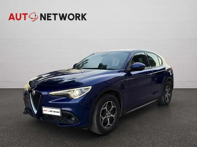 Alfa Romeo Stelvio view 3