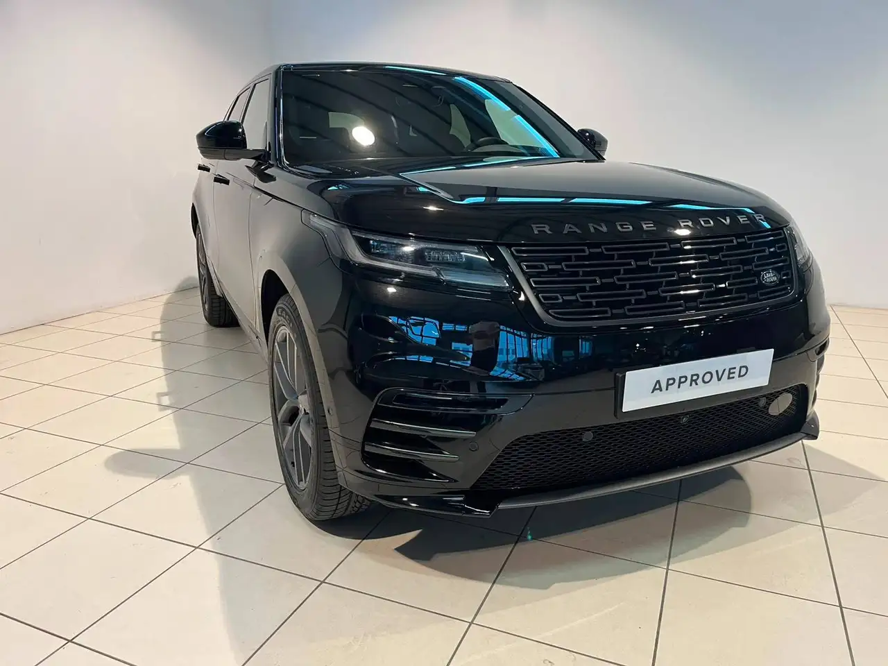 Land Rover Range Rover Velar 2026