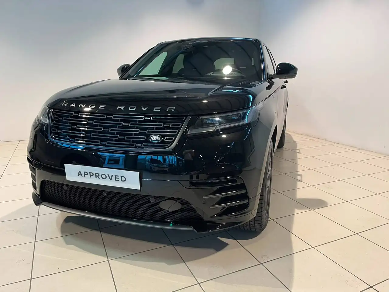 Land Rover Range Rover Velar 2026