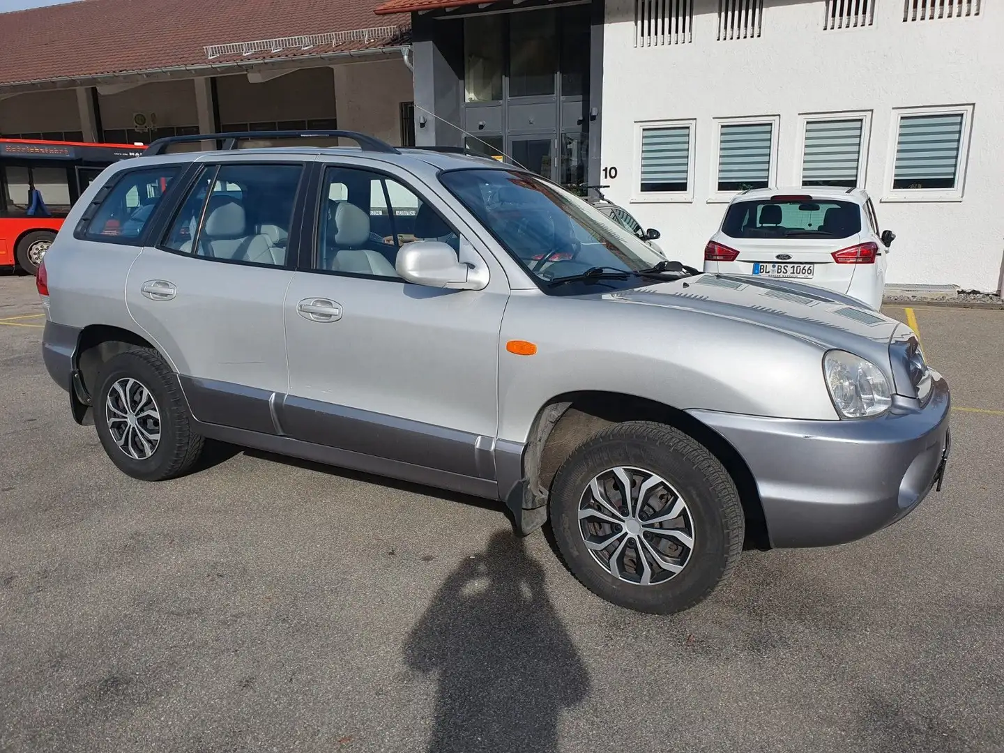 Hyundai SANTA FE 2.4 GLS 2WD Edition + Metallic Grey - 2
