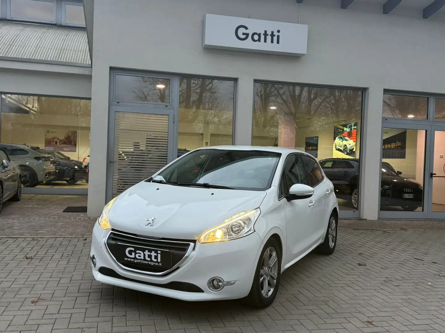 Peugeot 208 208 I 2012 3p 1.6 e-hdi 8v Active s Bianco - 1