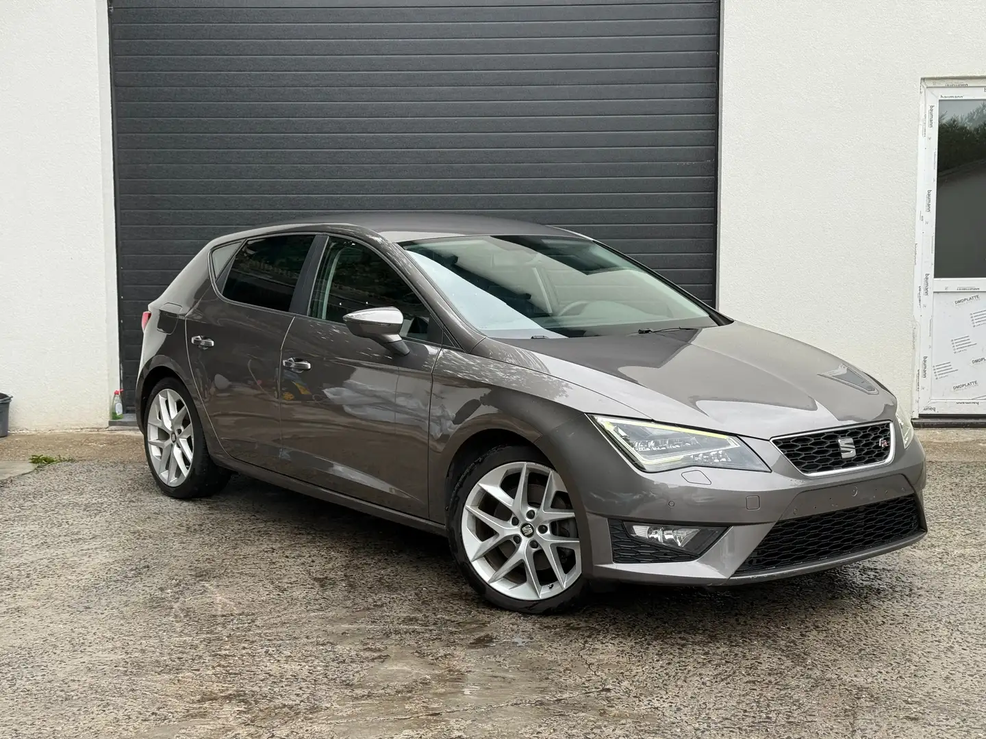 SEAT Leon Leon 1.8 TSI FR DSG Beige - 2