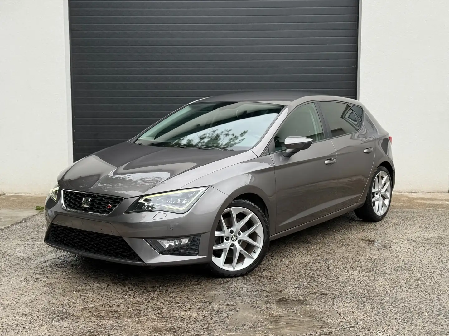 SEAT Leon Leon 1.8 TSI FR DSG Beige - 1