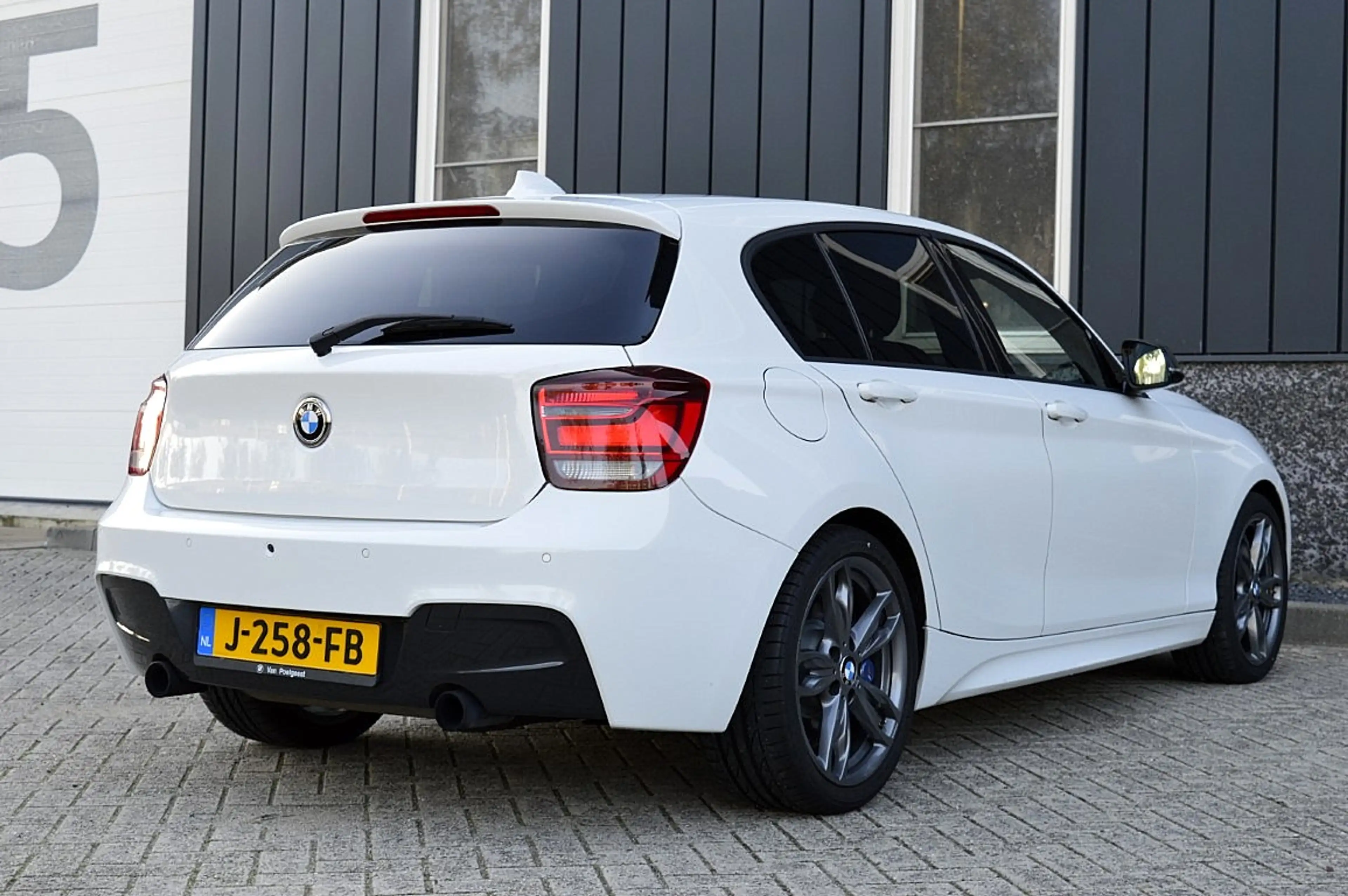 BMW 135 1-serie M135i xDrive Executive Rijklaarprijs-Garan — photo 5